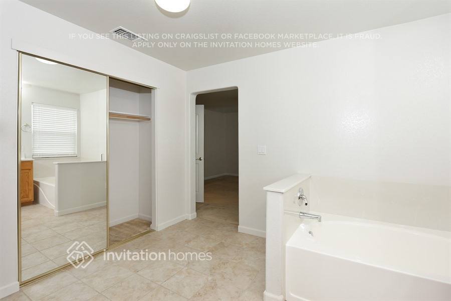 Building Photo - 1655 Vandenberg Cir