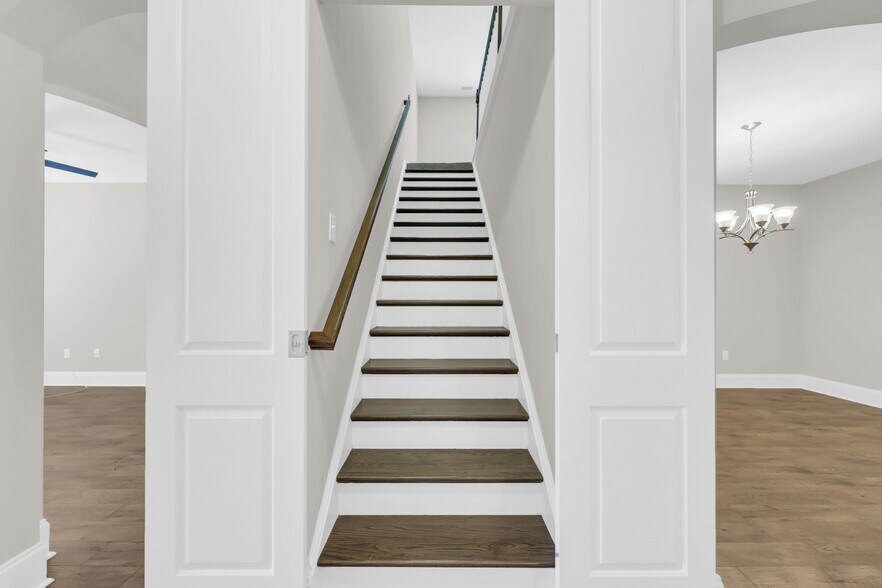 Building Photo - 1758 Edgewood Dr