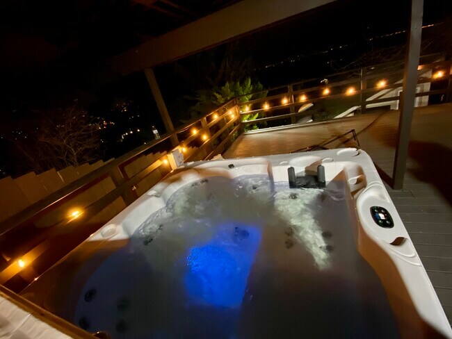 Building Photo - 266 Humboldt Rd