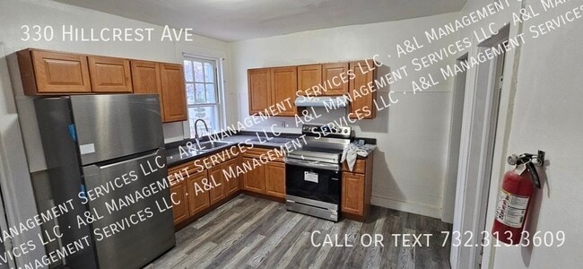 Building Photo - 330 Hillcrest Ave