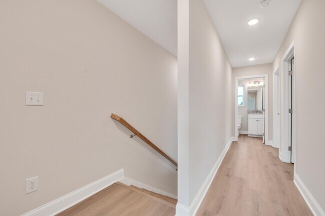 Building Photo - 1922 S Watkins St