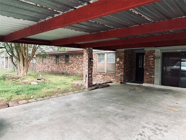 Building Photo - 415 Zinn Dr