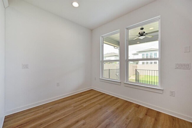 Building Photo - 7712 Boyd Hvn Dr