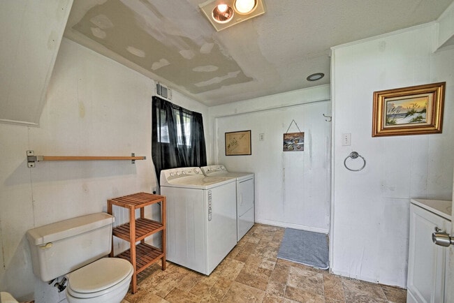 Building Photo - 23115 Camino St