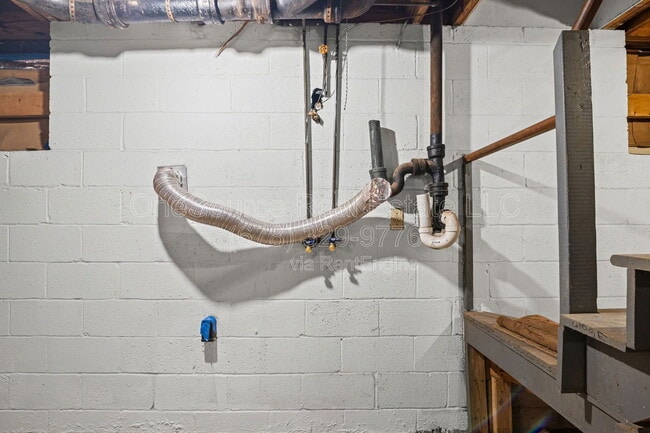 Building Photo - 1024 Hambrick Rd