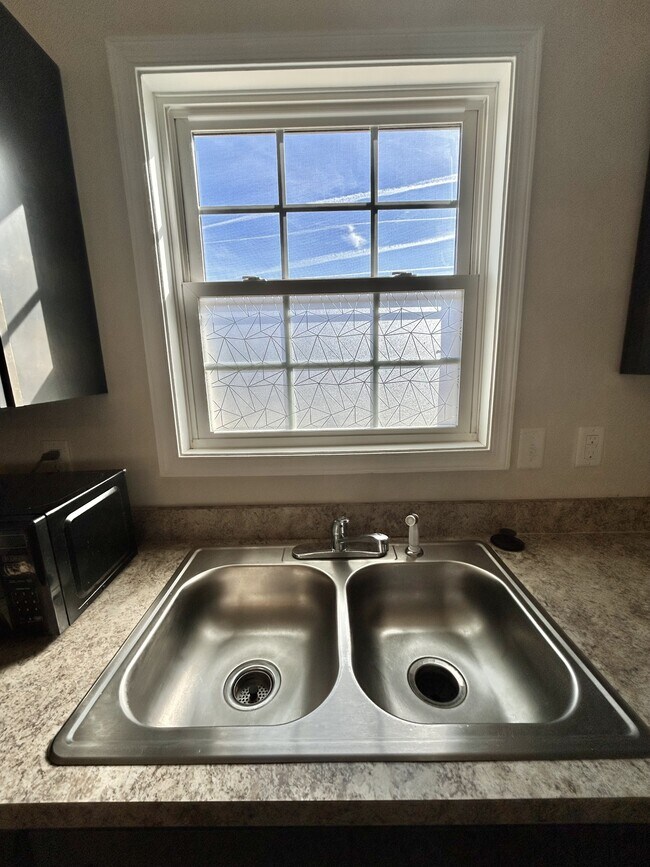 Building Photo - 5 Jackmia Way