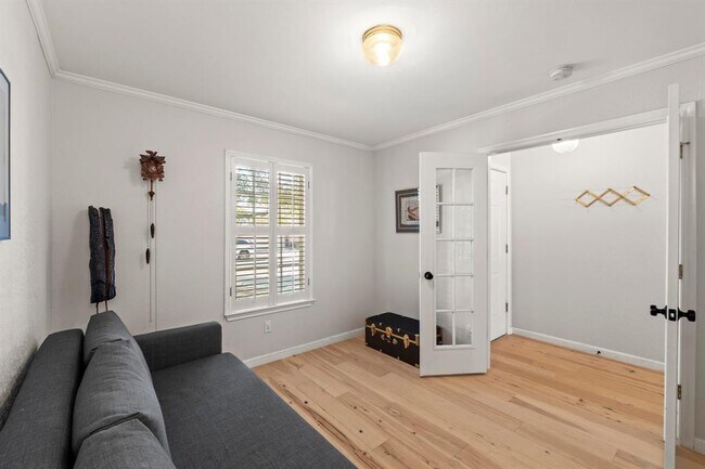 Building Photo - 3600 Malone Dr