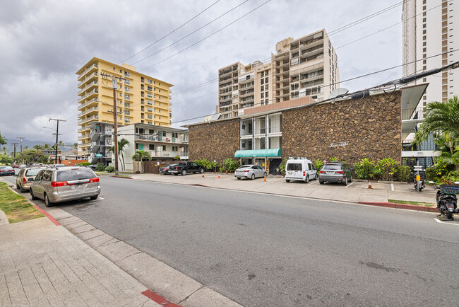 Building Photo - 235 Liliuokalani Avenue, Apt. 229