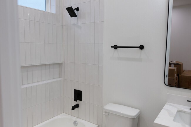 Building Photo - 3907 Maggie St