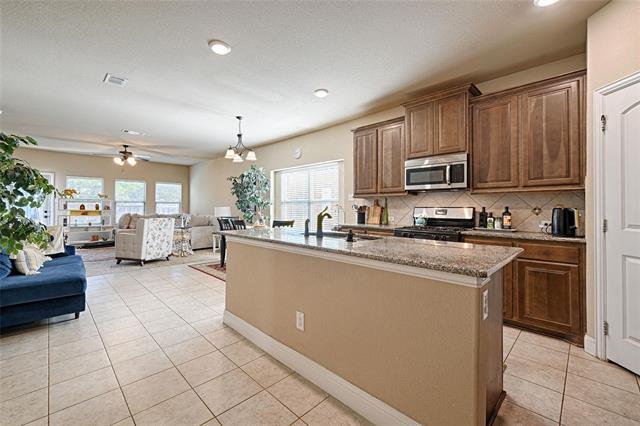 Building Photo - 640 Teakwood Dr