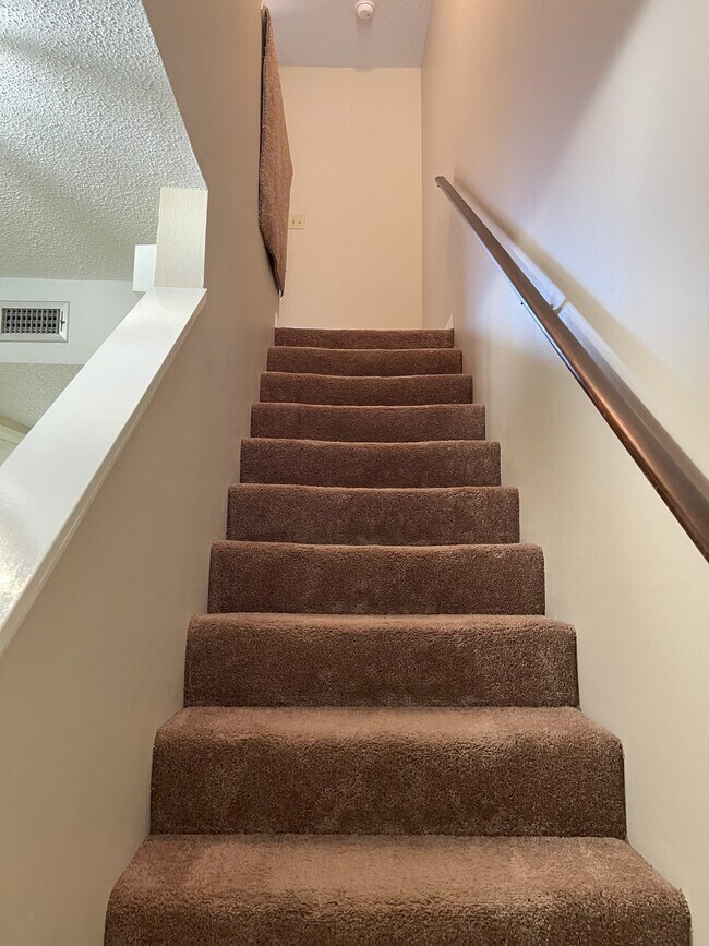 Building Photo - 118 Opp Blvd NE