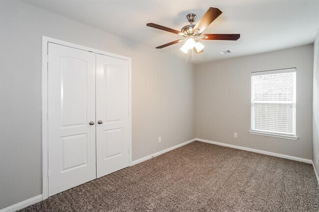 Building Photo - 21219 Slate Bend Dr