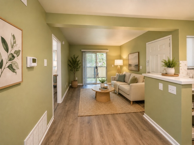Building Photo - Welcome to your condo in a quiet gated community in Chatsworth, CA!