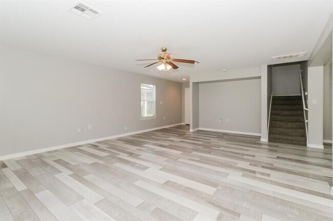 Building Photo - 6805 Doyal Dr