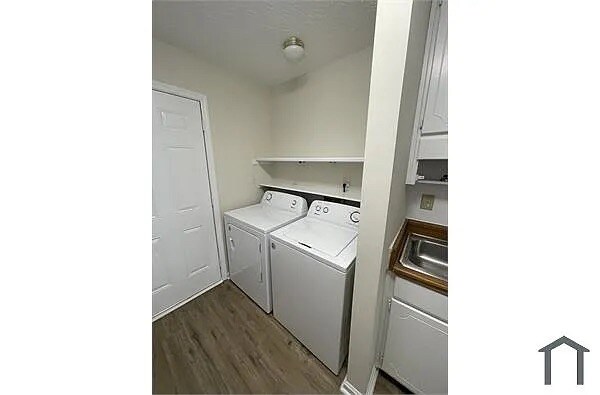 Building Photo - Room in Duplex on Glendale Ct