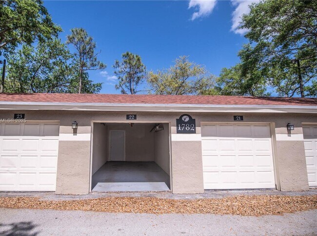 Building Photo - 1740 Palm Cove Blvd