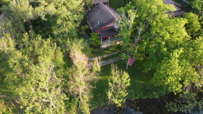 Building Photo - 154 Woodcreek Dr