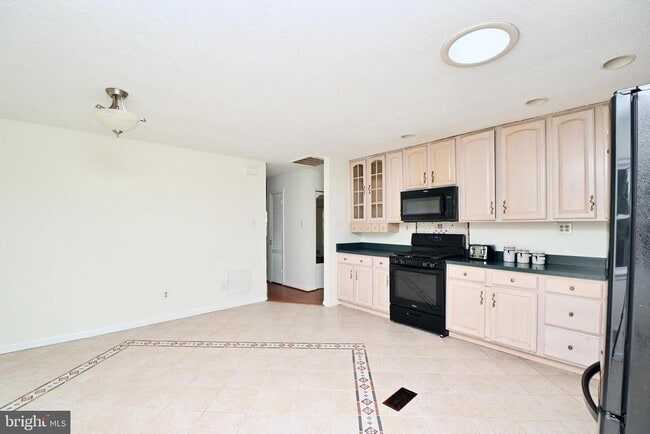 Building Photo - 13703 Pennsboro Dr