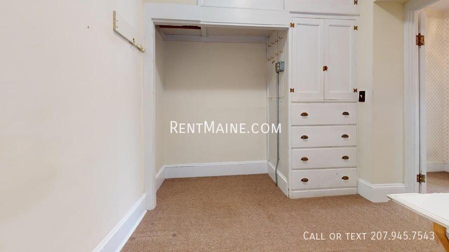 Building Photo - 77 Broadway