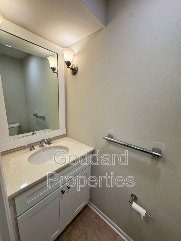 Building Photo - 8843 Hayshed Ln