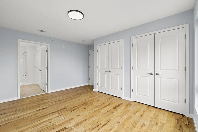 Building Photo - 42 Norfolk St