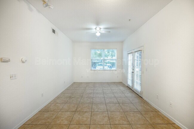 Building Photo - 4021 Venetian Bay Dr