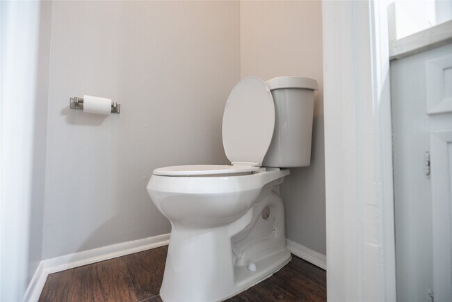 Building Photo - 13314 Ravensway Dr