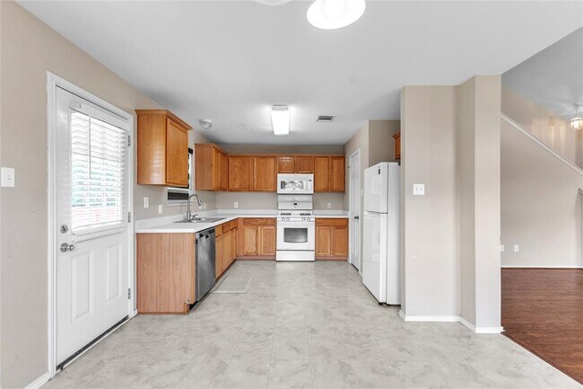 Building Photo - 3730 Castle Rock Dr