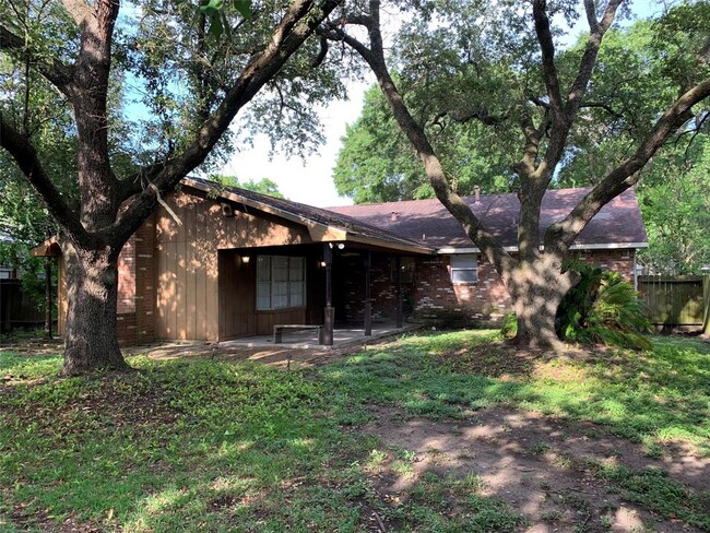 Building Photo - 8502 McAvoy Dr