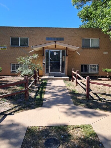 Primary Photo - 1931 Clinton St