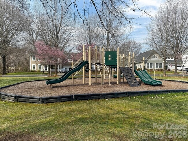 Building Photo - 12926 Union Square Dr