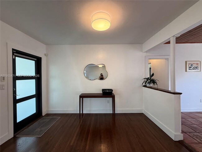 Building Photo - 2728 Kirk St