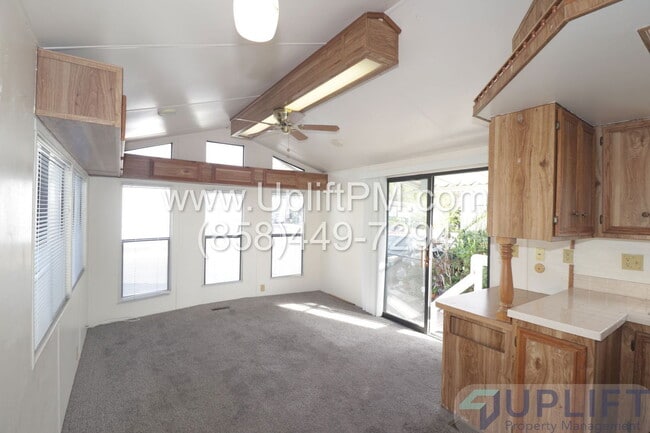 Building Photo - 2030 Black Canyon Rd