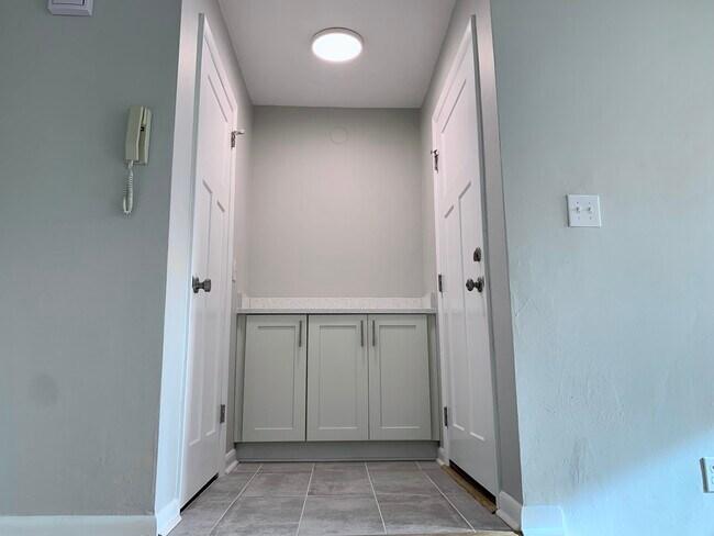 Building Photo - 118 Marcy St