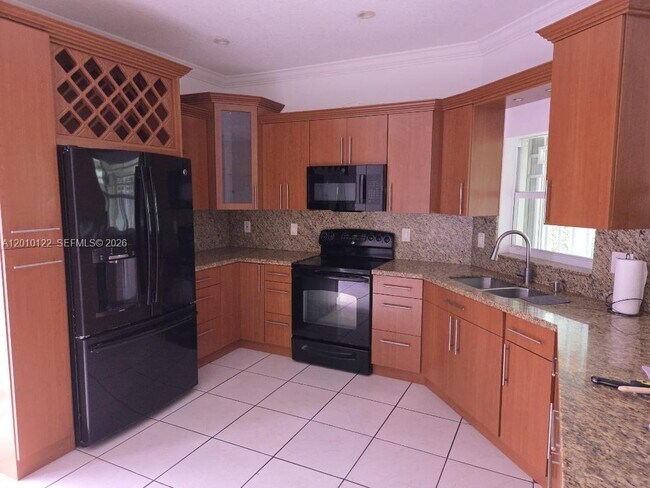 Building Photo - 730 NW 123rd Ave