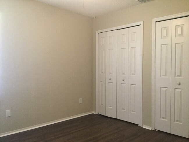 Building Photo - 541 Coventry Ct