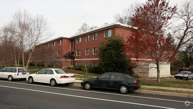 Building Photo - Walter Reed Apartments