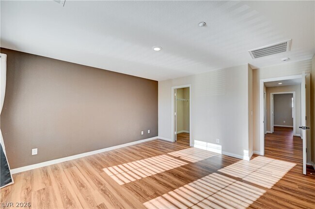 Building Photo - 2054 Waterlily View St