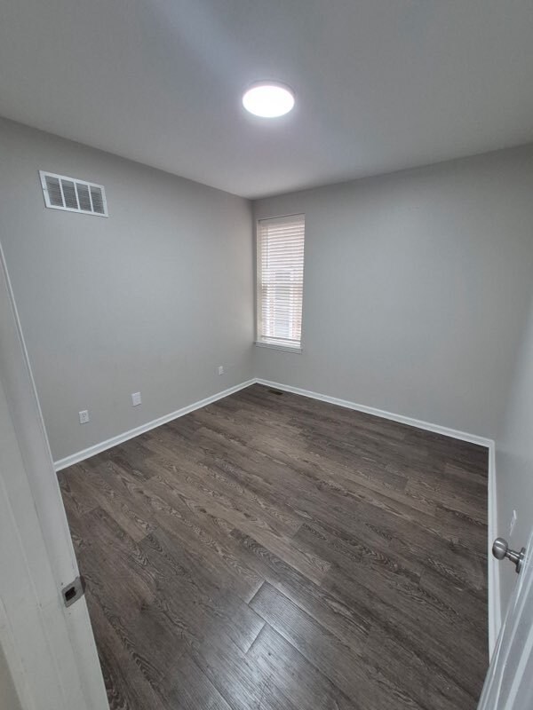 Building Photo - 3462 Giles Ave