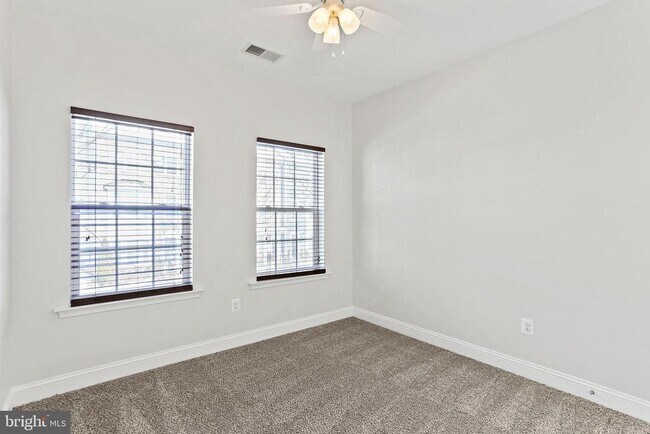 Building Photo - 5807 Duncan Dr