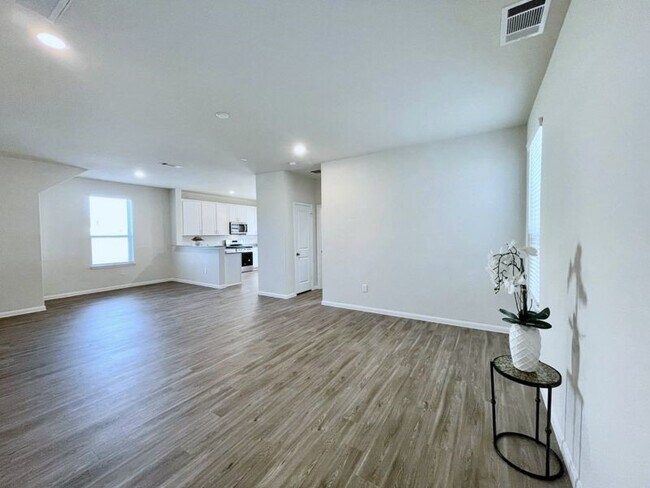 Building Photo - 16103 Kingfield Haven Dr