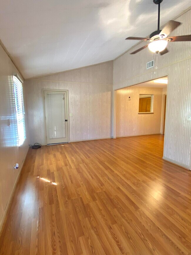 Building Photo - 4069 Christopher Ln