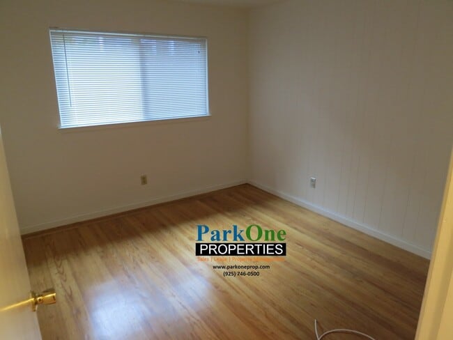 Building Photo - Cozy Larkey Park Rancher