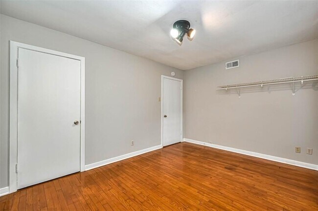 Building Photo - 1831 De Milo Dr