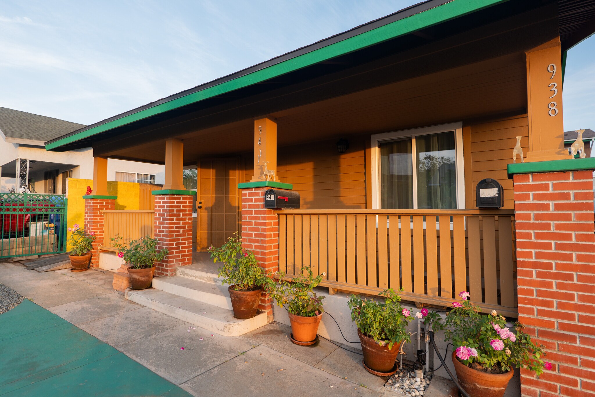 Building Photo - 940 S Bernal Ave