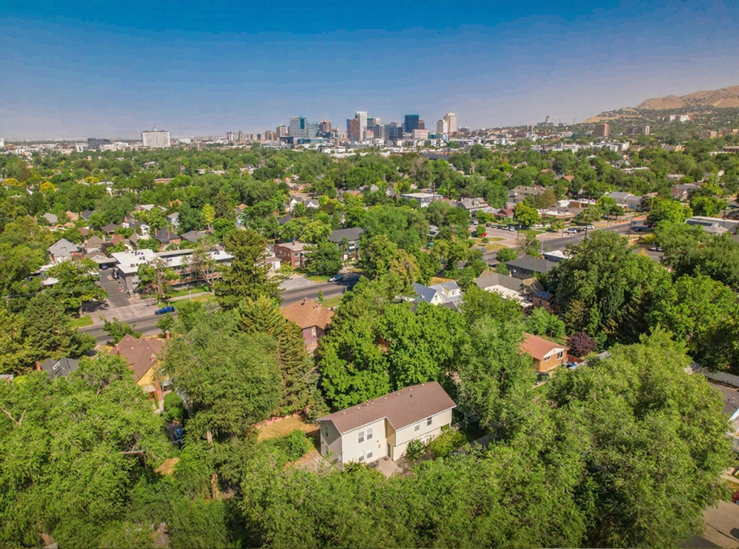 Building Photo - 924 Lowell Ave S