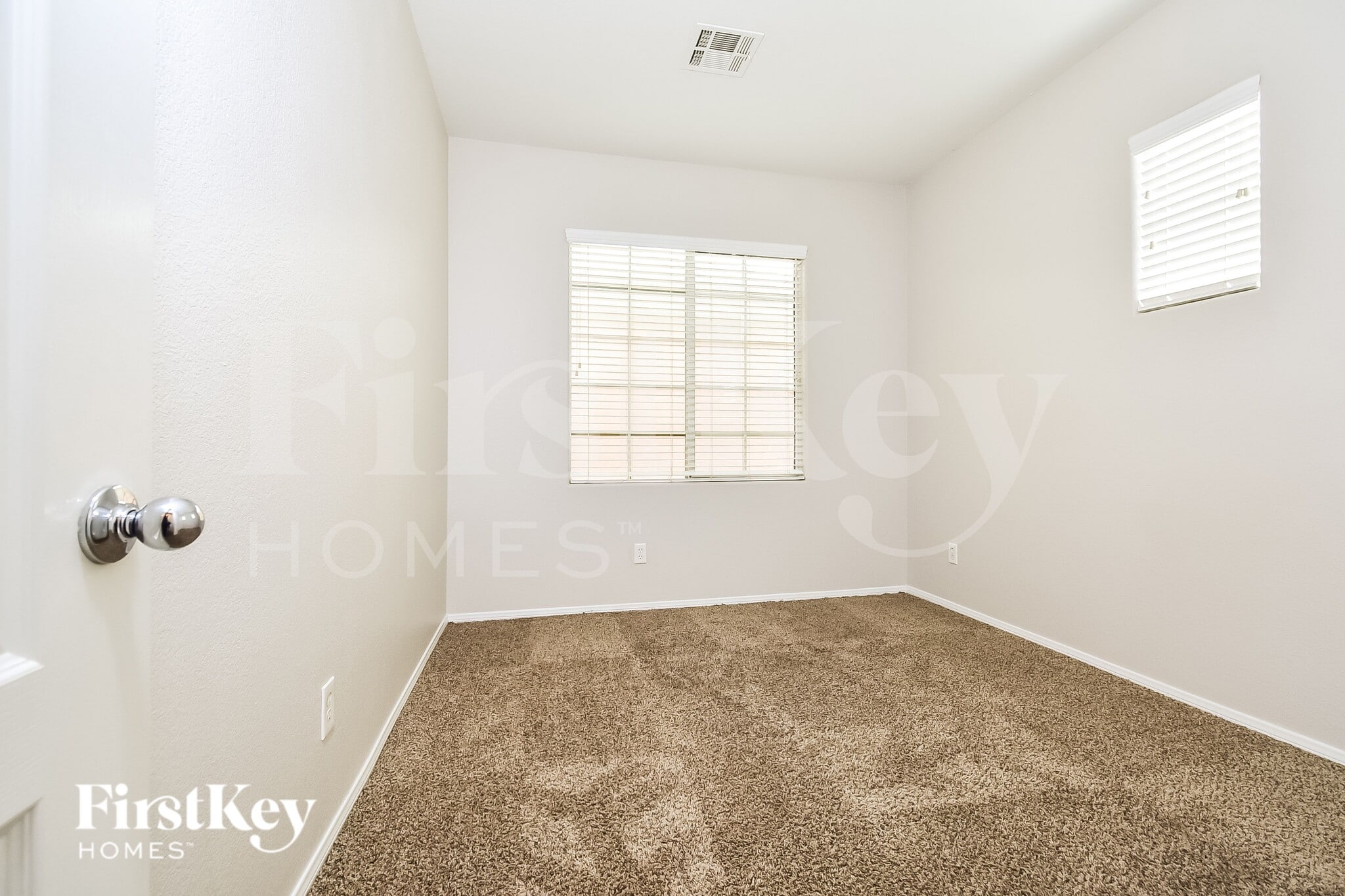 Building Photo - 10832 Avenzano St