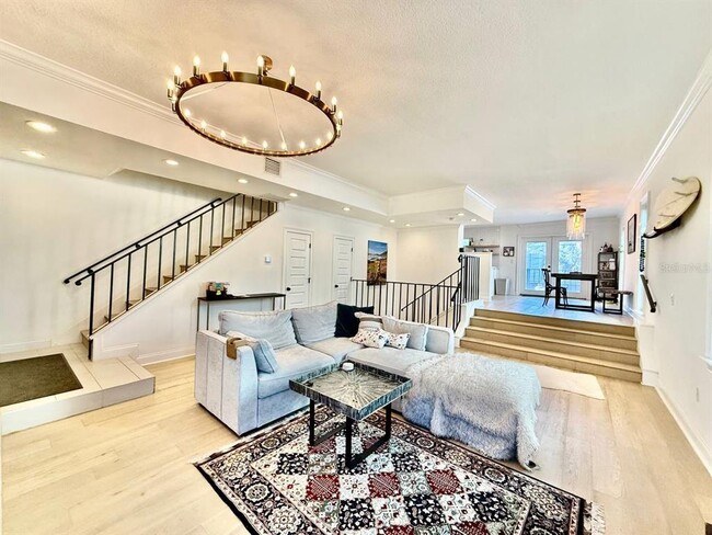 Building Photo - 162 E Davis Blvd