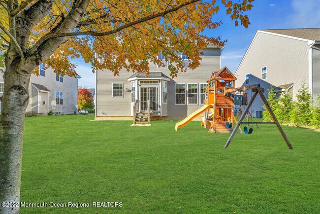 Building Photo - 10 Mulberry Dr