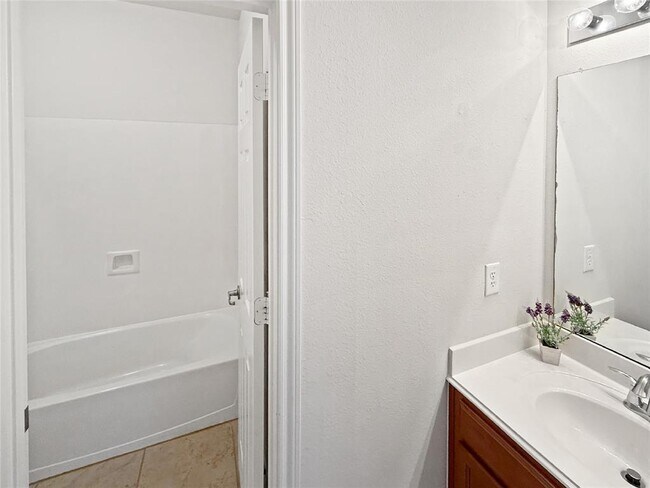 Building Photo - 21910 Whispering Daisy Ct
